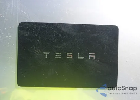 2023 Tesla Model Y Awd/Long Range Dual Motor All-Wheel Drive z USA, uszkodzony, nr VIN 7SAYGDEE3PF596164